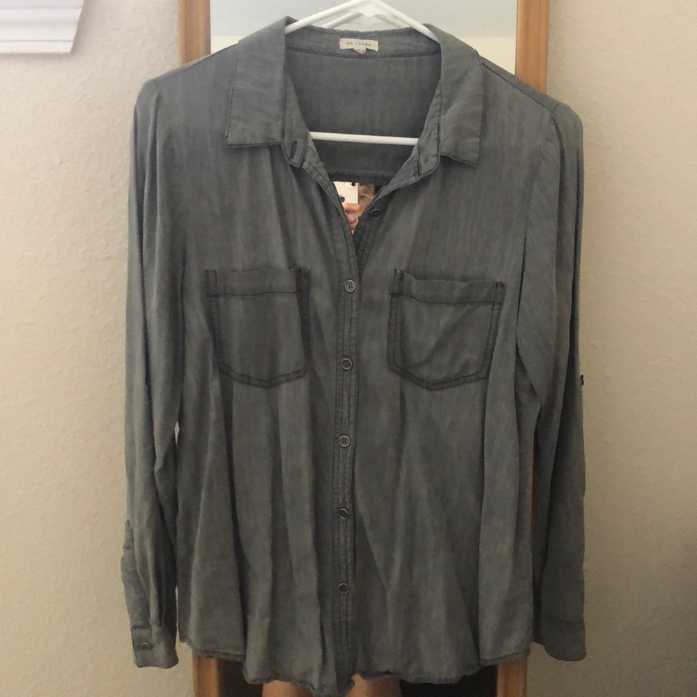Grey button up with a cute cutout in the back